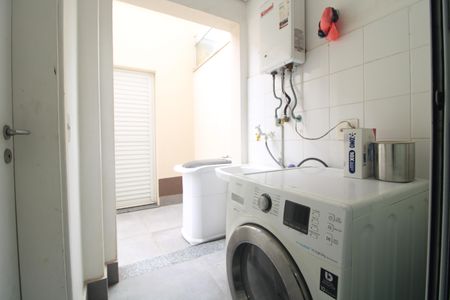 Casa à venda com 95m², 3 quartos e 2 vagasÁrea de Serviço