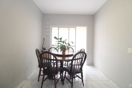 Sala de casa à venda com 3 quartos, 95m² em Usina Piratininga, São Paulo