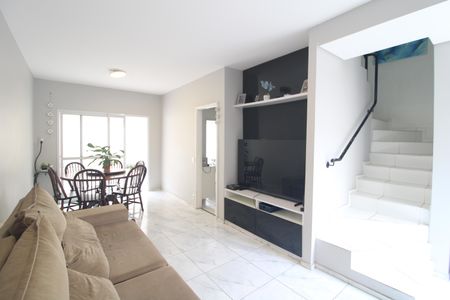 Sala de casa à venda com 3 quartos, 95m² em Usina Piratininga, São Paulo