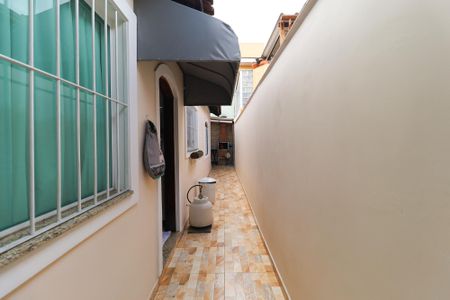 Casa à venda com 125m², 2 quartos e 2 vagas Casa à venda com 125m², 2 quartos e 2 vagasCorredor