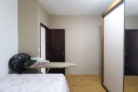 Casa à venda com 125m², 2 quartos e 2 vagas Casa à venda com 125m², 2 quartos e 2 vagasSuíte