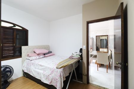 Casa à venda com 125m², 2 quartos e 2 vagas Casa à venda com 125m², 2 quartos e 2 vagasSuíte