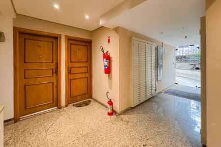 Apartamento para alugar com 100m², 2 quartos e 1 vaga Apartamento para alugar com 100m², 2 quartos e 1 vagaHall de entrada