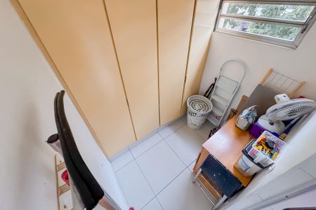 Apartamento para alugar com 100m², 2 quartos e 1 vaga Apartamento para alugar com 100m², 2 quartos e 1 vagaQuarto de Serviço