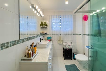 Apartamento para alugar com 100m², 2 quartos e 1 vaga Apartamento para alugar com 100m², 2 quartos e 1 vagaBanheiro Social