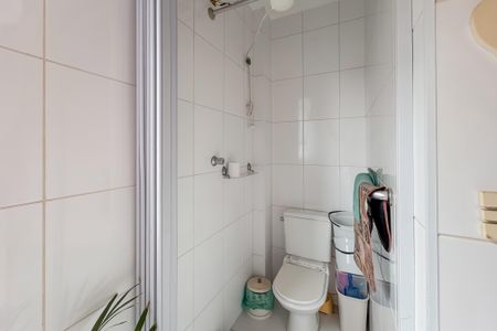 Apartamento para alugar com 100m², 2 quartos e 1 vaga Apartamento para alugar com 100m², 2 quartos e 1 vagaBanheiro de serviço