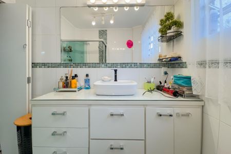 Apartamento para alugar com 100m², 2 quartos e 1 vaga Apartamento para alugar com 100m², 2 quartos e 1 vagaBanheiro Social