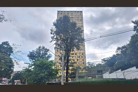 Apartamento para alugar com 117m², 3 quartos e 1 vagaFachada