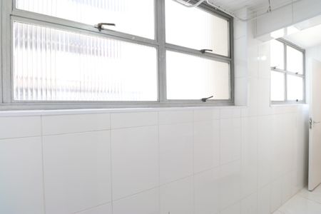 Apartamento para alugar com 117m², 3 quartos e 1 vagaÁrea de Serviço