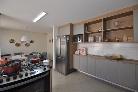 Casa para alugar com 650m², 4 quartos e 4 vagasCozinha