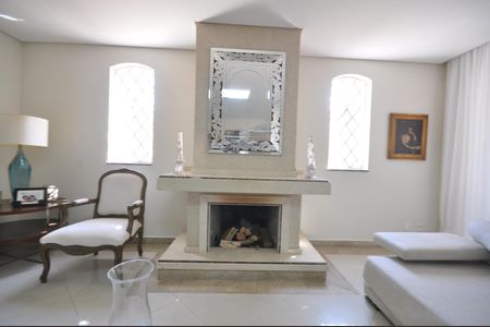 Sala de estar de casa para alugar com 4 quartos, 650m² em Jardim Leonor Mendes de Barros, São Paulo