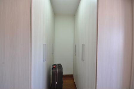 Casa para alugar com 650m², 4 quartos e 4 vagasCloset Suíte 2