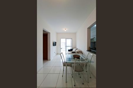 Sala de apartamento para alugar com 2 quartos, 77m² em Aviação, Praia Grande