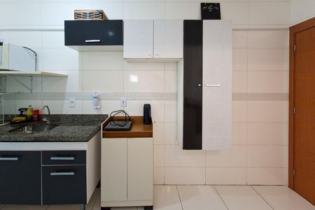 Apartamento para alugar com 77m², 2 quartos e 1 vagaCozinha