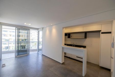 Sala 1 de apartamento para alugar com 1 quarto, 70m² em Empresarial 18 do Forte, Barueri