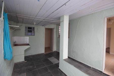 Casa para alugar com 70m², 2 quartos e 1 vagaÁrea de Serviço