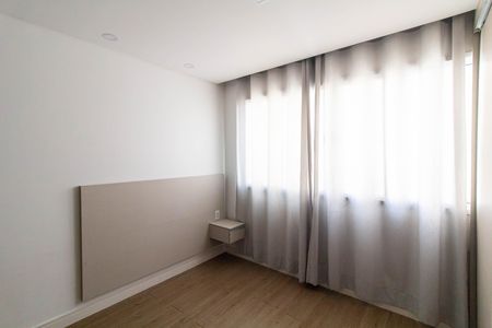 Studio para alugar com 25m², 1 quarto e 1 vaga Studio para alugar com 25m², 1 quarto e 1 vagaQuarto