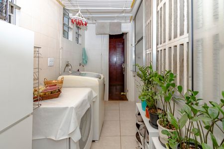 Apartamento à venda com 77m², 3 quartos e 1 vagaÁrea de Serviço