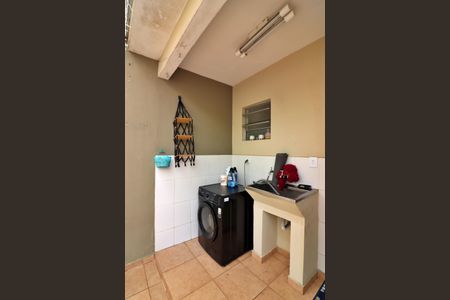 Casa à venda com 120m², 3 quartos e 2 vagasÁrea de Serviço