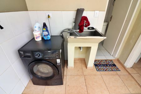 Casa à venda com 120m², 3 quartos e 2 vagasÁrea de Serviço