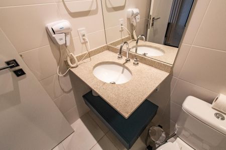 Studio para alugar com 25m², 1 quarto e sem vaga Studio para alugar com 25m², 1 quarto e sem vagaBanheiro