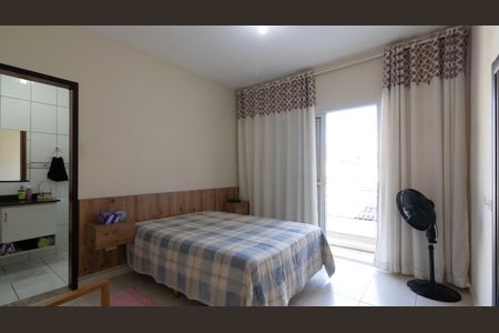 Casa à venda com 300m², 3 quartos e 2 vagas Casa à venda com 300m², 3 quartos e 2 vagasSuíte 1