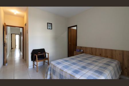 Casa à venda com 300m², 3 quartos e 2 vagas Casa à venda com 300m², 3 quartos e 2 vagasSuíte 1