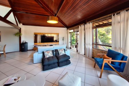 Casa de condomínio à venda com 280m², 4 quartos e 2 vagasSala 