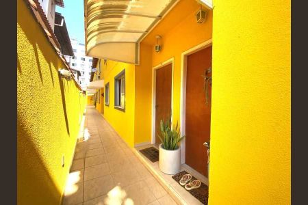 Casa à venda com 53m², 2 quartos e 1 vaga