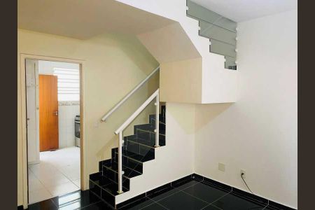 Casa à venda com 53m², 2 quartos e 1 vaga