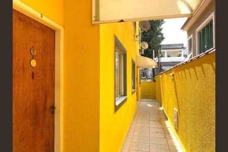 Casa à venda com 53m², 2 quartos e 1 vaga