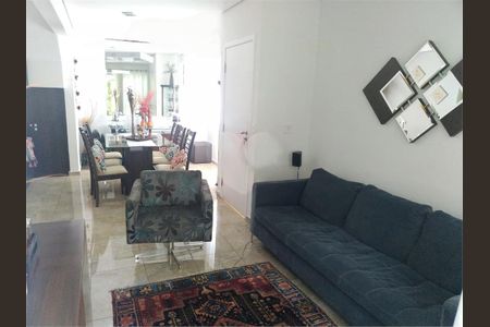 Casa à venda com 3 quartos, 151m² em Umuarama, São Paulo