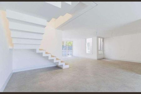 Casa à venda com 4 quartos, 424m² em Jardim Cordeiro, São Paulo