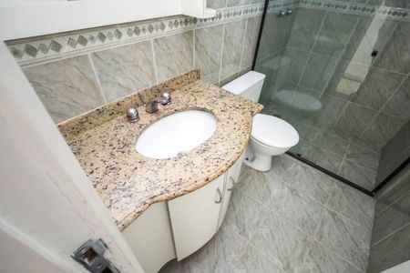 Apartamento à venda com 82m², 3 quartos e 1 vaga Apartamento à venda com 82m², 3 quartos e 1 vagaBanheiro