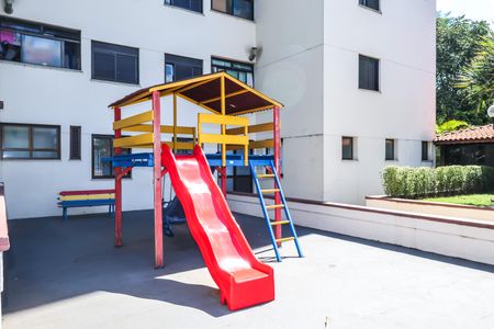 Apartamento à venda com 82m², 3 quartos e 1 vaga Apartamento à venda com 82m², 3 quartos e 1 vagaPlayground