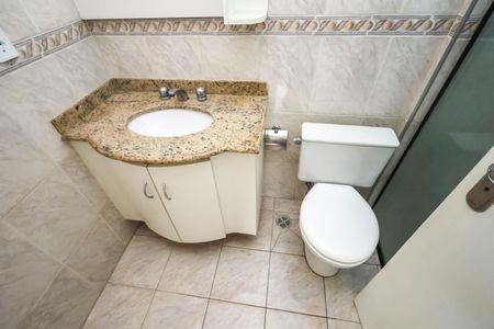 Apartamento à venda com 82m², 3 quartos e 1 vaga Apartamento à venda com 82m², 3 quartos e 1 vagaBanheiro da Suíte