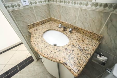 Apartamento à venda com 82m², 3 quartos e 1 vaga Apartamento à venda com 82m², 3 quartos e 1 vagaBanheiro