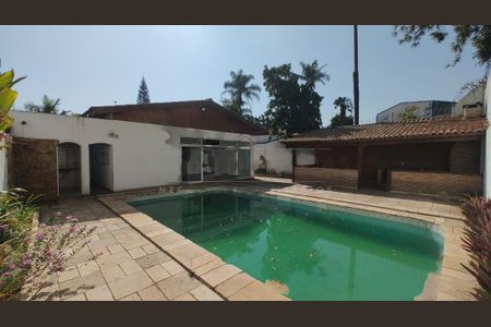 Casa à venda com 350m², 4 quartos e 4 vagas