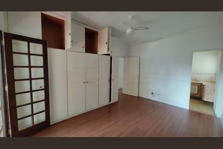 Casa à venda com 4 quartos, 350m² em Interlagos, São Paulo