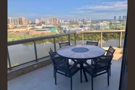 Apartamento à venda com 267m², 3 quartos e 3 vagas