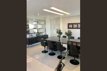 Apartamento à venda com 267m², 3 quartos e 3 vagas