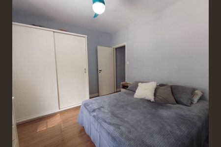 Casa à venda com 3 quartos, 174m² em Vila Ema, São Paulo