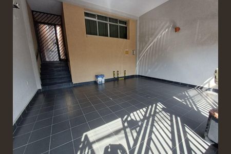 Casa à venda com 3 quartos, 174m² em Vila Ema, São Paulo