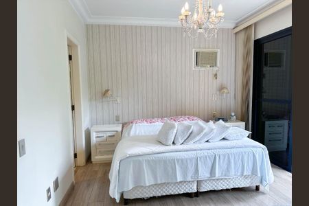 Apartamento à venda com 4 quartos, 256m² em Cambuí, Campinas