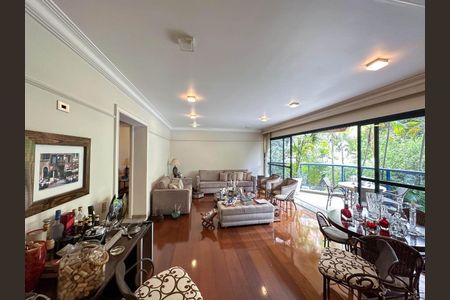 Apartamento à venda com 4 quartos, 256m² em Cambuí, Campinas