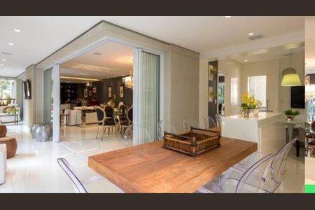 Apartamento à venda com 3 quartos, 230m² em Indianópolis, São Paulo