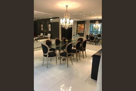 Apartamento à venda com 3 quartos, 230m² em Indianópolis, São Paulo