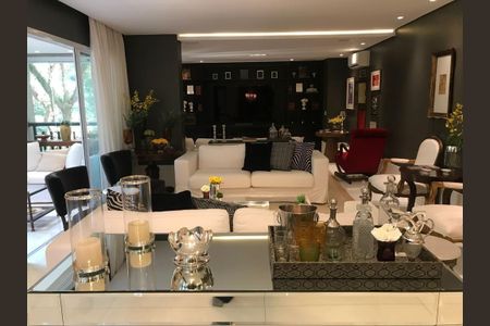 Apartamento à venda com 3 quartos, 230m² em Indianópolis, São Paulo