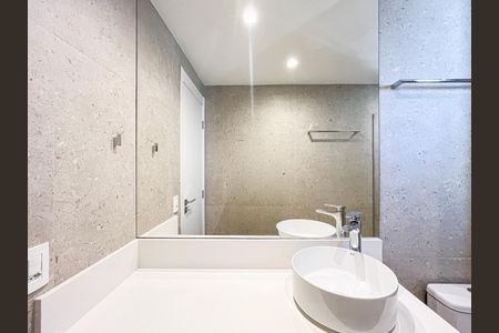 Apartamento à venda com 67m², 2 quartos e 1 vaga Apartamento à venda com 67m², 2 quartos e 1 vagaBanheiro da Suíte