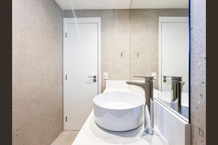 Apartamento à venda com 67m², 2 quartos e 1 vaga Apartamento à venda com 67m², 2 quartos e 1 vagaBanheiro da Suíte